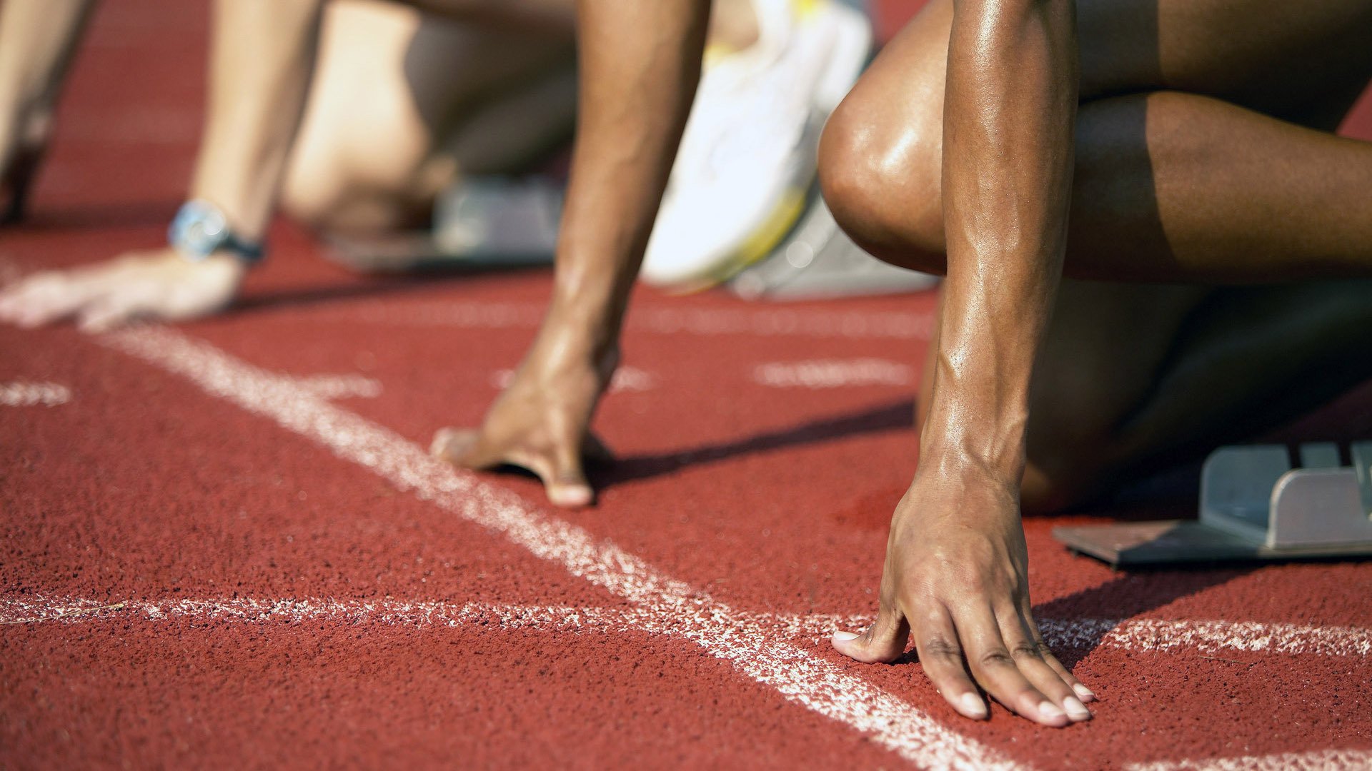 九游app官方下载-哥伦比亚骑手吉塔·日特科维奇荣获2024年最佳障碍赛骑手奖，表彰其卓越表现。